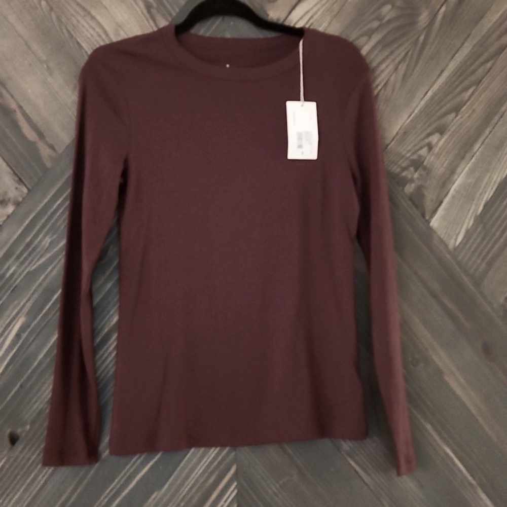 A new day long sleeve, NWT size small, Burgany/Maroon Women's Top